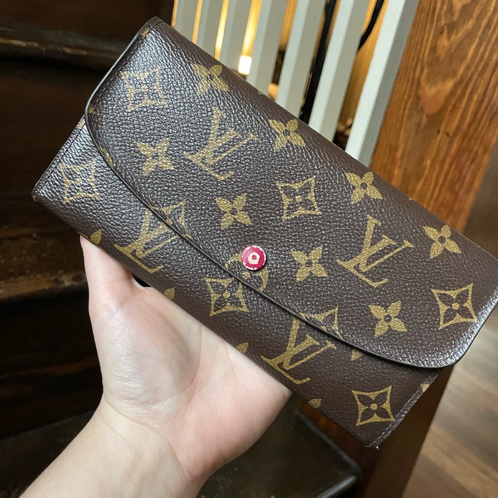Louis Vuitton Emilie monogram wallet, fucsia color inside